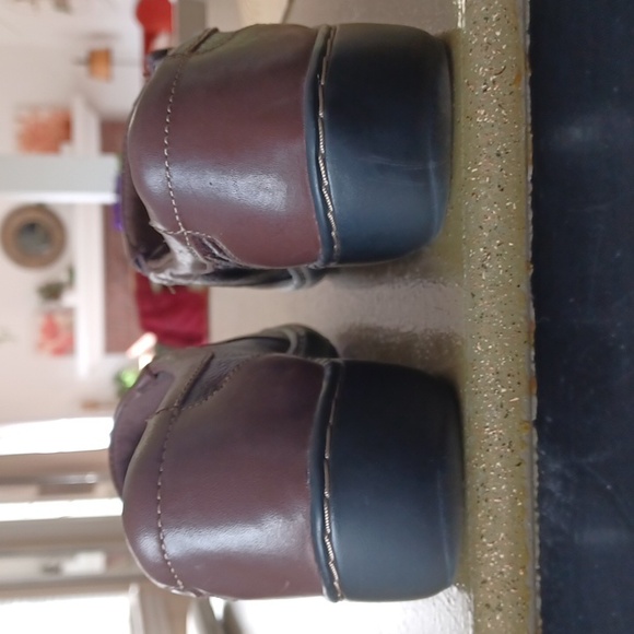 Clark's - Cora Giny Brown Leather Cushioned Zip Loafer Flats 1" Heel W-7.5 EUC - Picture 6 of 15